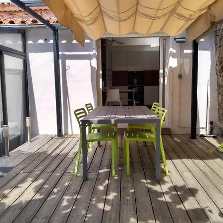 Au Calme, Piscine Et Prives Σπίτι διακοπών *